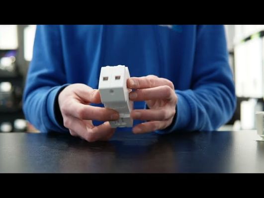 Реле напруги DigiTOP VP-63А M2W (2 модулі, термозахист) video 0