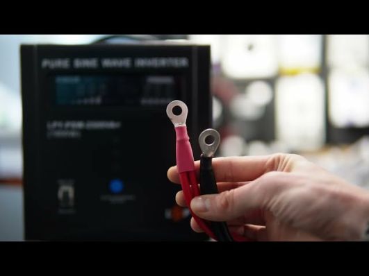 ИБП LogicPower LPY-PSW-2500VA+(1800Вт)10A/20A, 24В (22874) video 0