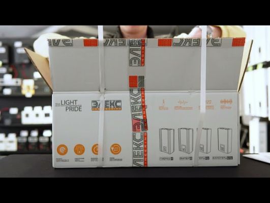 Стабілізатор напруги Елекс Гібрид У 7-1/32 v2.0 video 1