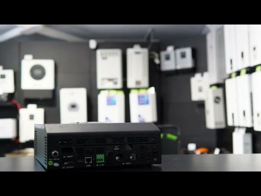 Сонячний інвертор Ultimatron PS-3KVA PWM (2,4 кВт, 24В, 20A/30A) video 0