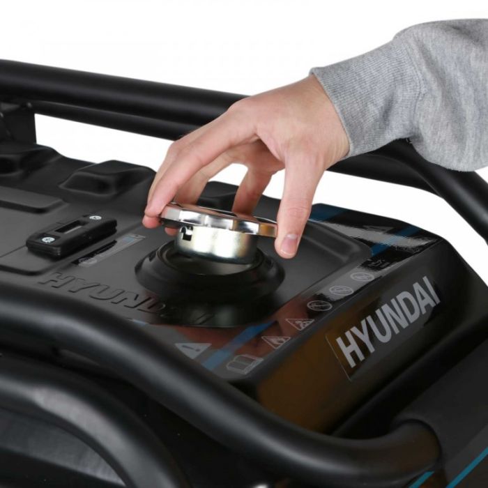 Генератор Hyundai HHY 10050FE-T (бензин)