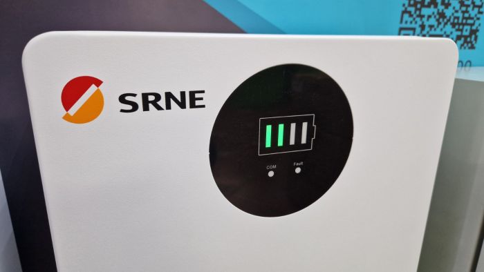 Аккумуляторная батарея литиевая SRNE SR-SE05B 5,12 кВт*ч, 48В 100Ач, настенное исполнение