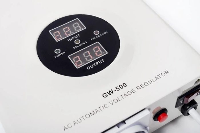 Стабилизатор напряжения Green Watt GW-500